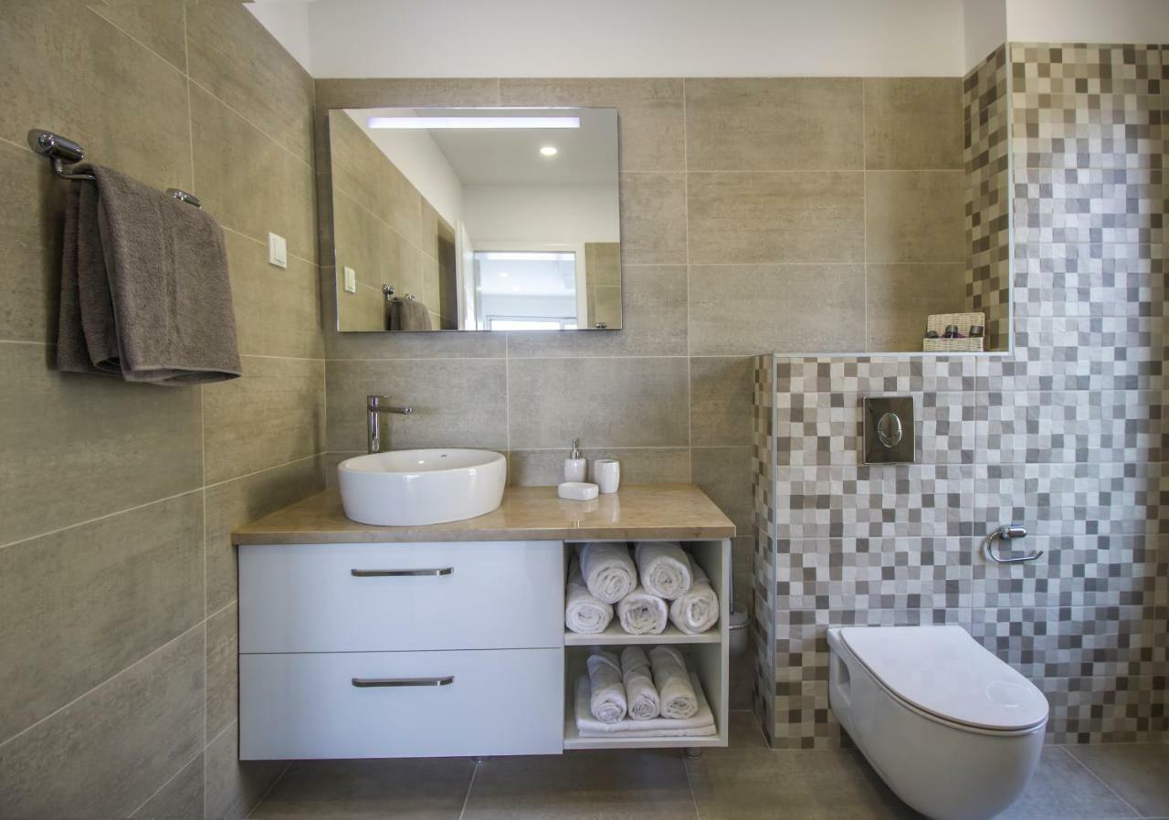 מאקרסקה Villa Lacus מראה חיצוני תמונה