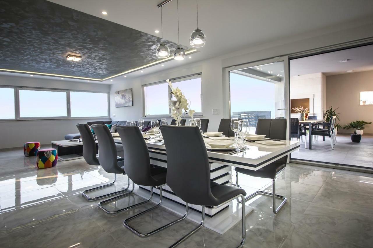 מאקרסקה Villa Lacus מראה חיצוני תמונה