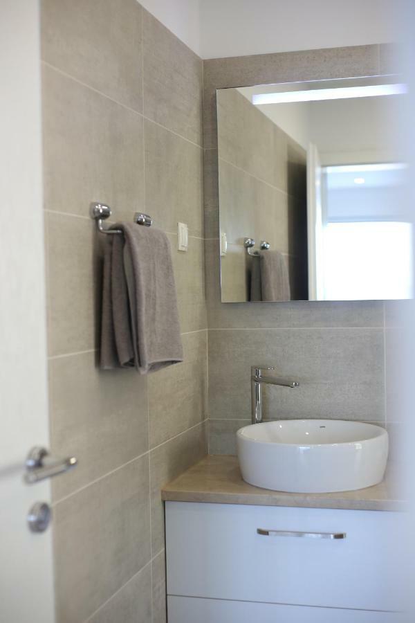 מאקרסקה Villa Lacus מראה חיצוני תמונה